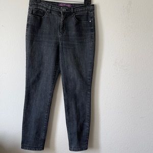 Made in serilanka. Size6. Color Gary